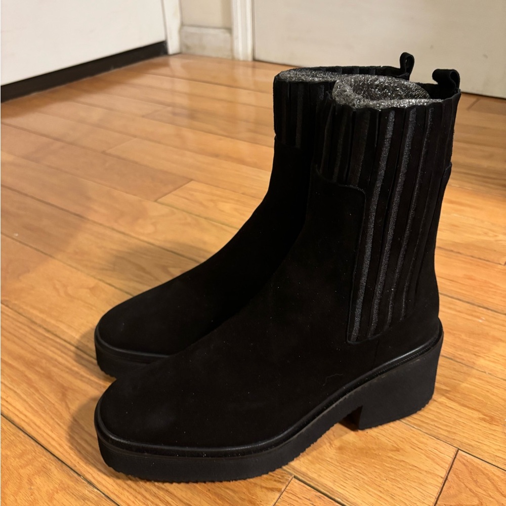 Homers sz40.5 black suede mid calf pull on Boots